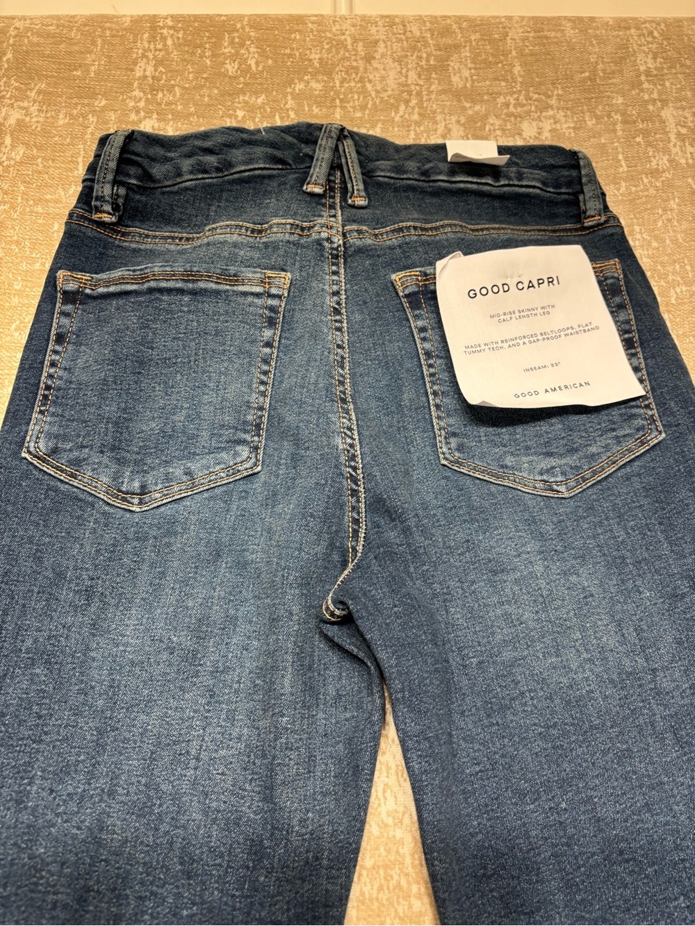 π·οΈ Good American Good Capri Skinny Jeans Mid Rise Crop Split Cuff Blue 4/27 NWT - Picture 15 of 16